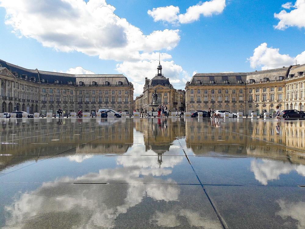 Bordeaux — Place de la Bourse · Miroir d'eau
